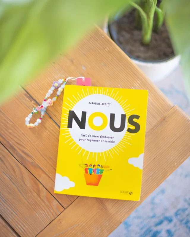 Ma lecture du moment 💛
Merci @caro_arditti @wearesunshinemakers pour ce livre que l’on devrait tous lire 😉
#lecturedumoment #solareditions #nous @carolinearditti